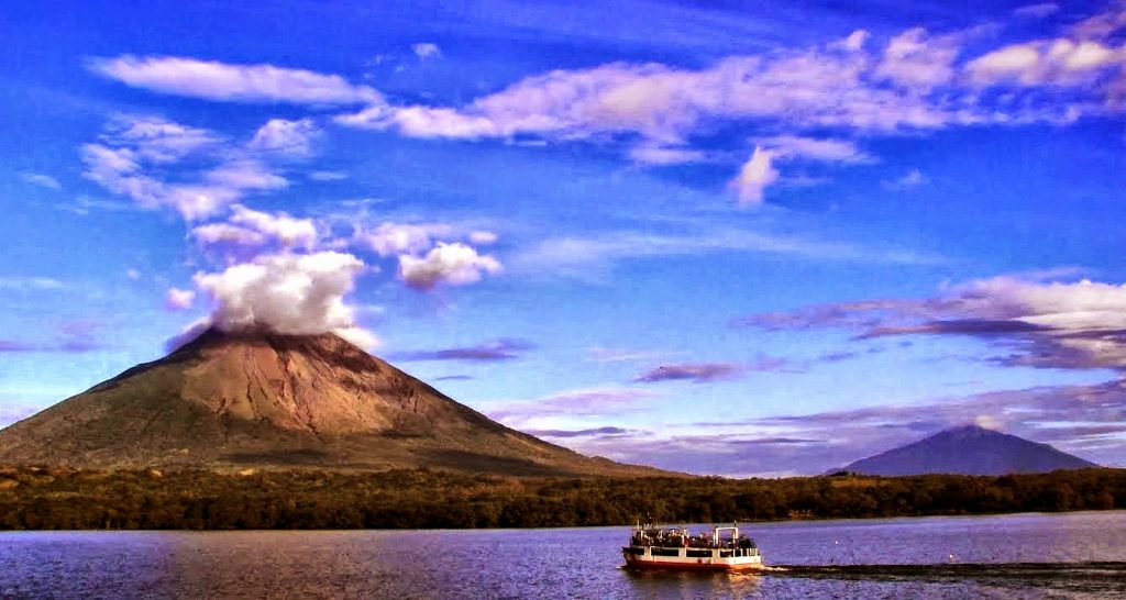 El gran lago en Nicaragua