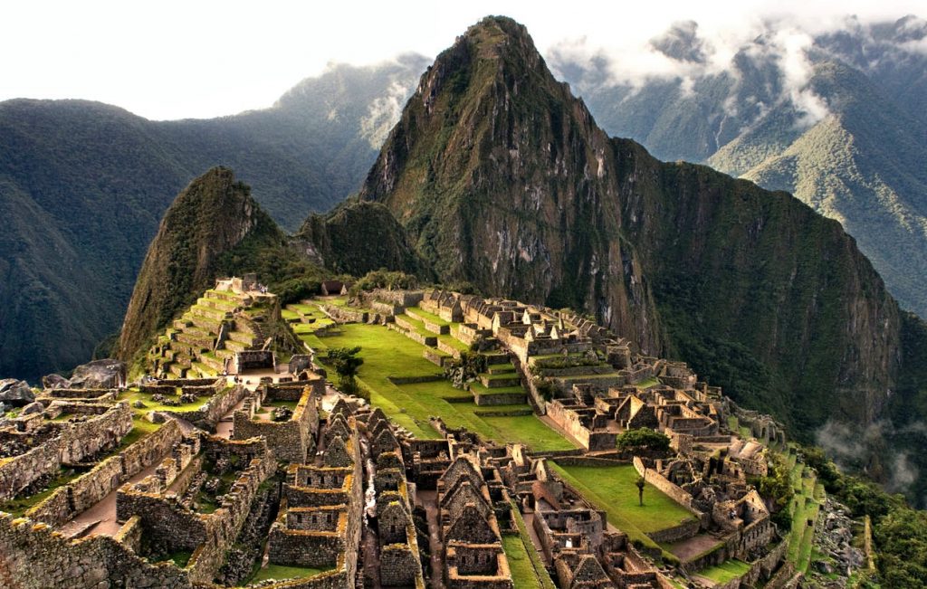 Vista de la ciudad de Machu Picchu - Peru