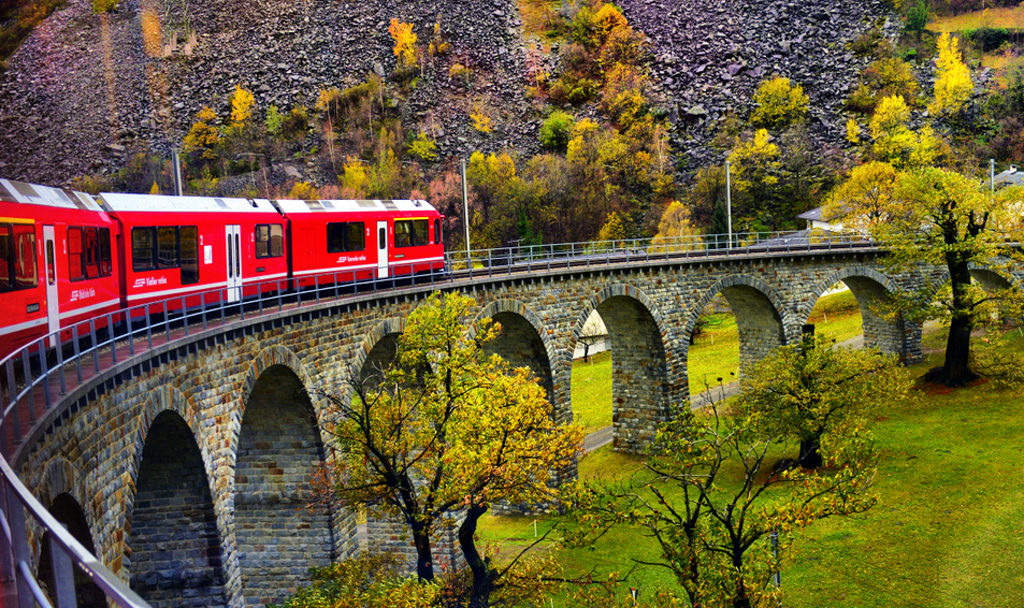 Glacier Express fue inagurado en 1930