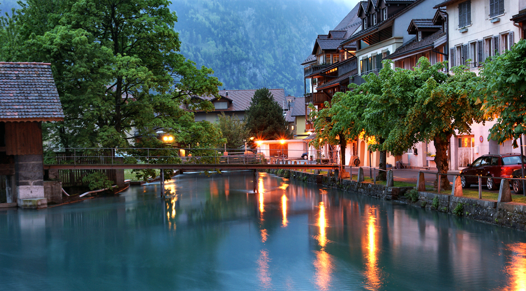 Atardecer en Interlaken, Suiza