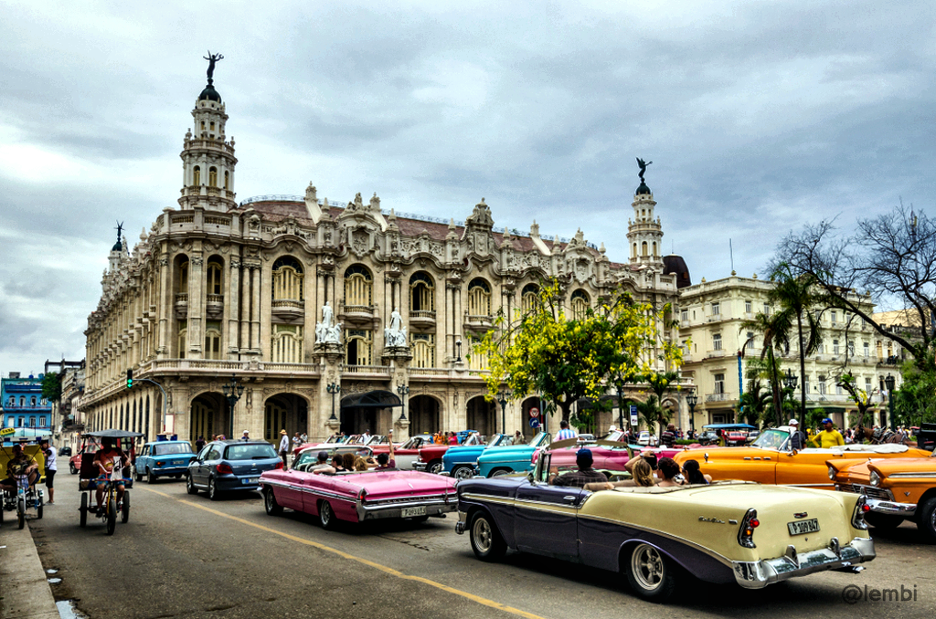 El Gran Teatro ubicado en la Habana Vieja - ShutterStock Image