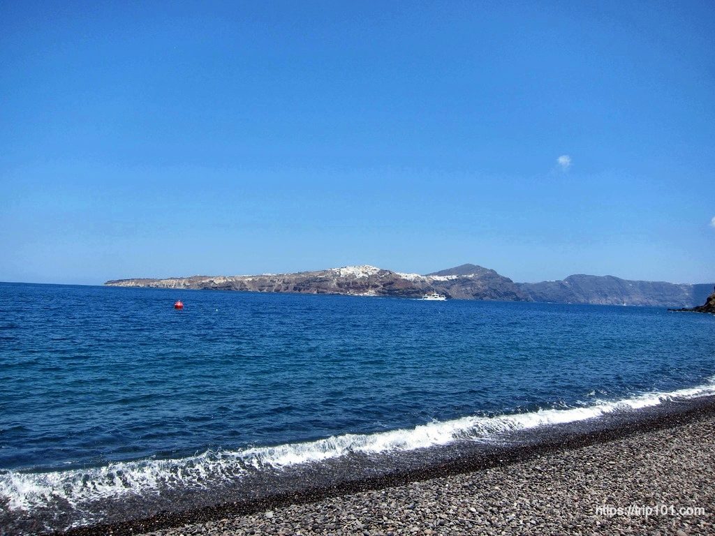 Playa Negra localizada en RIva, Therassia - trip101 image